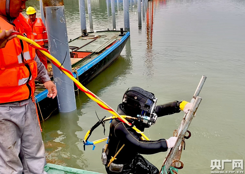 上海建工水电“特种兵”成功迁移大溪水库取水囗 确保溧阳原水供应水质 1606895289956955.jpg